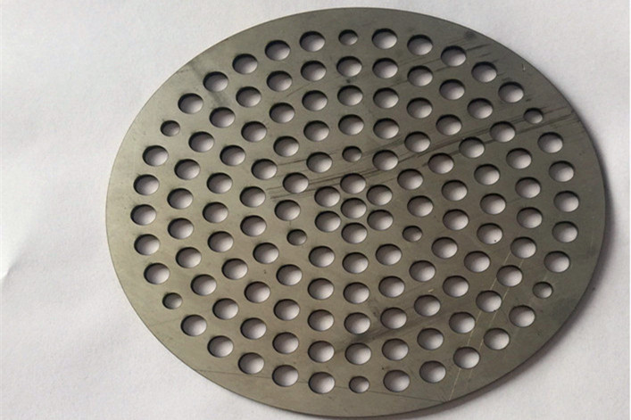 过滤筛网采用不锈钢圆孔网加工生产